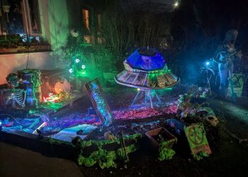 Aliens in Whitehaven? Halloween house display is out of this world