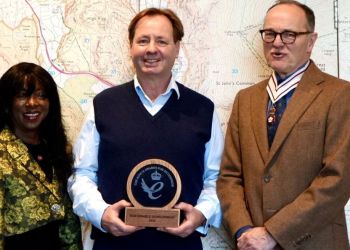 lake-district-holiday-park-presented-with-king’s-award-for-making-a-difference
