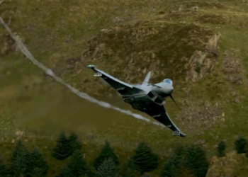 Lake District plane spotters feature in YouTube series