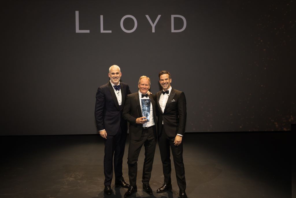 prestigious-titles-for-lloyd-land-rover