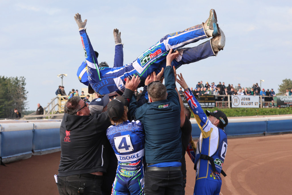 Gritty display from injury-hit Workington Comets