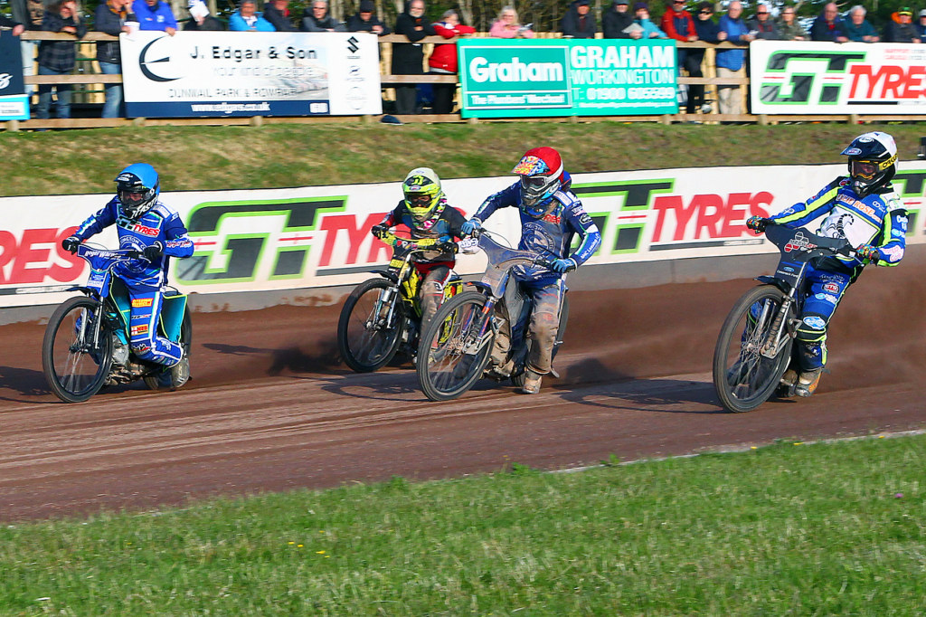 Narrow victory for Workington Comets
