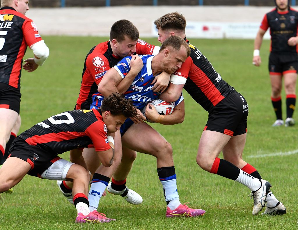 Workington Town crushed by Barrow Raiders