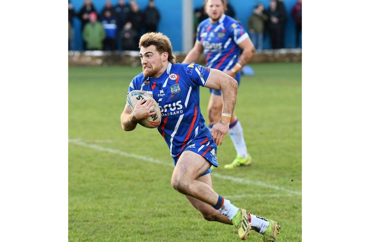 Workington Town overcome by Salford