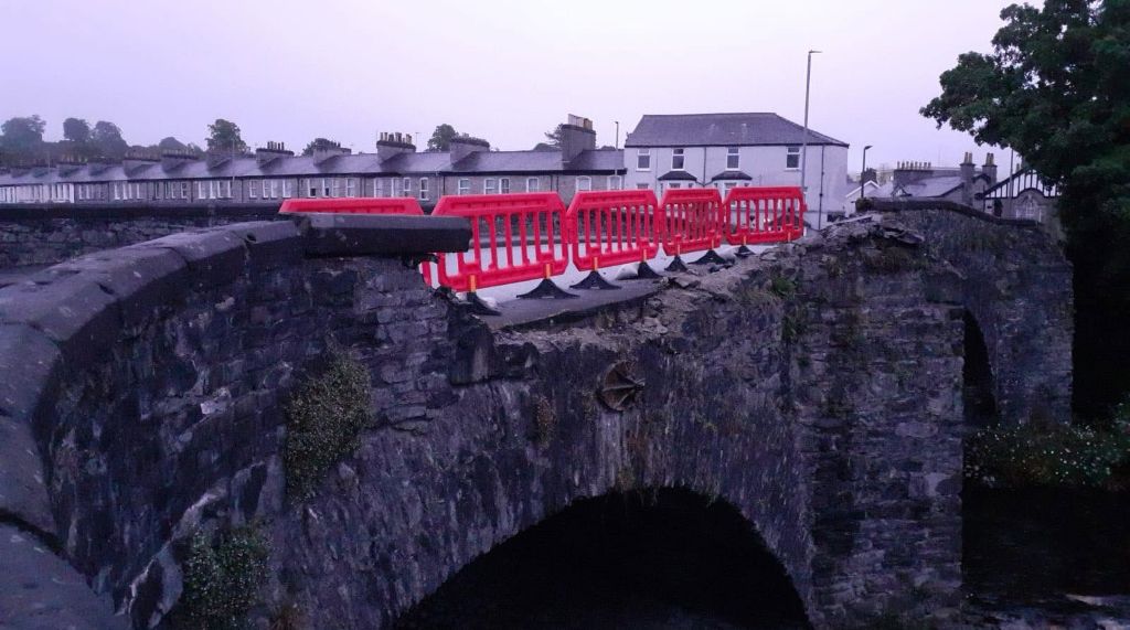 Kendal bridge damaged and closed after overnight crash